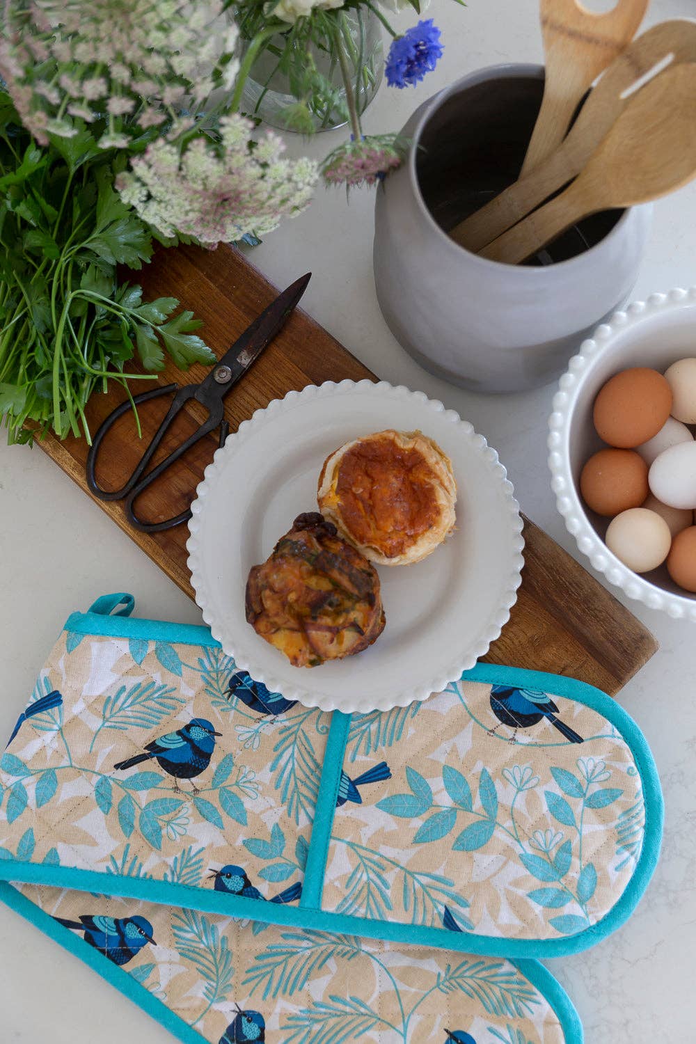 Blue Wren Double Oven Glove